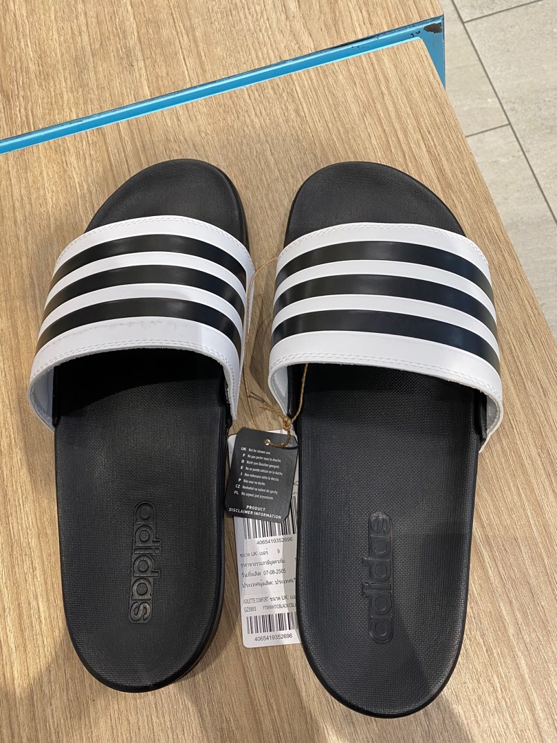 Adidas Adilette Comfort Slides BNWT, Men's Fashion, Footwear, Flipflops