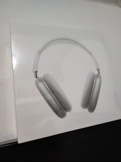 AirPods Max Silver with White Headband