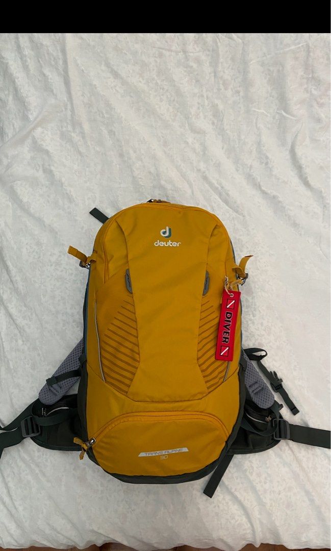 Authentic Deuter Trans Alpine 30L Curry Ivy travel/hiking bagpack