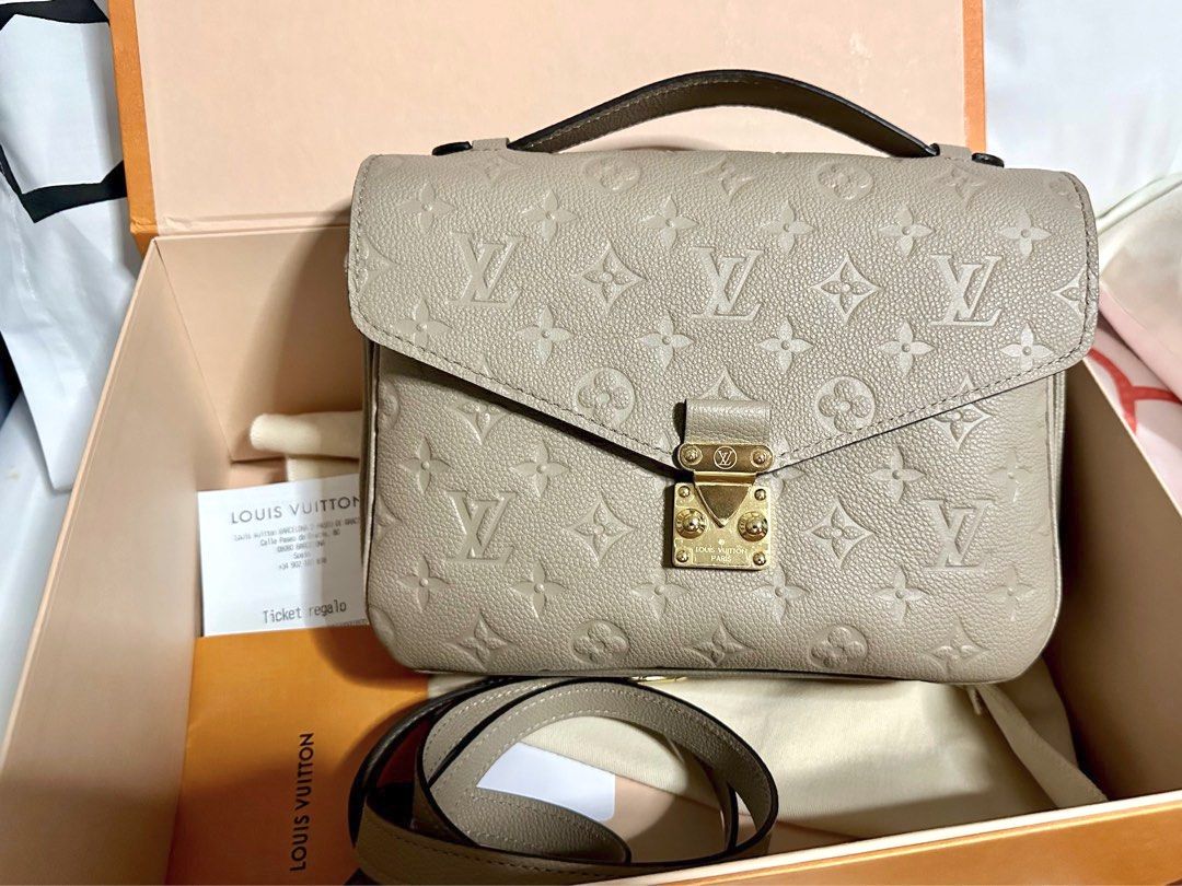Authentic Louis Vuitton Pochette Métis, Luxury, Bags & Wallets on
