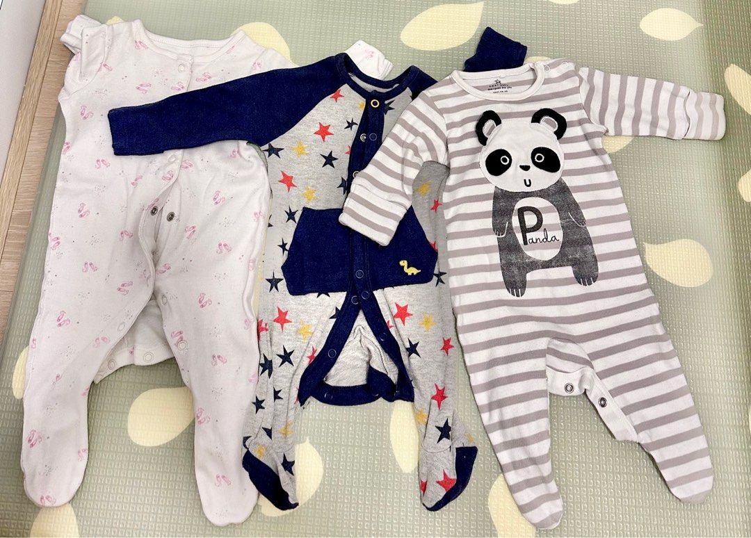Up to sales 1 month sleepsuits