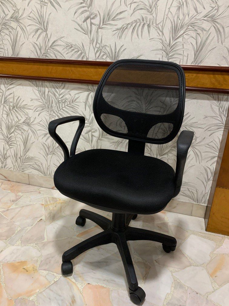 Basic office chair, Furniture & Home Living, Furniture, Chairs on Carousell