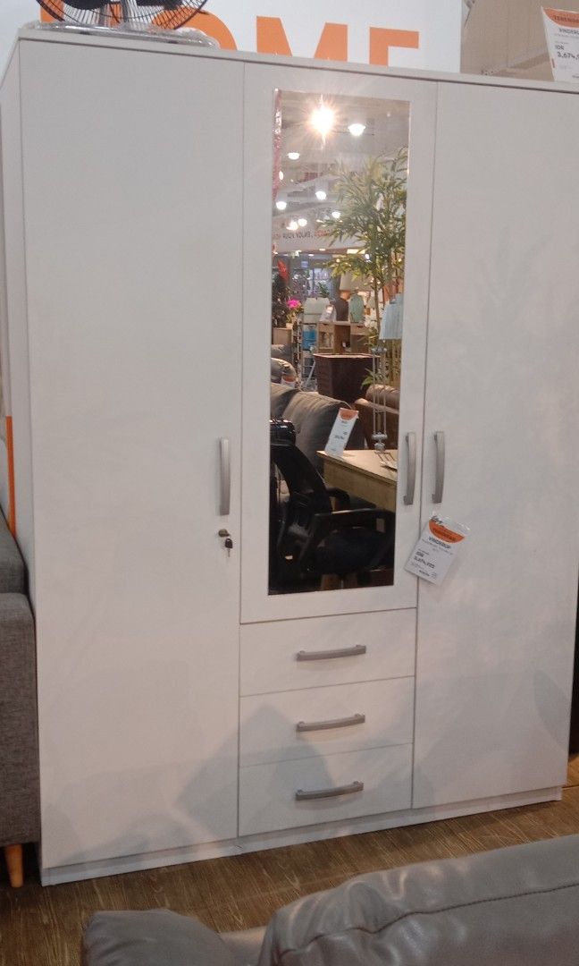 Vinderup 3 store door wardrobe