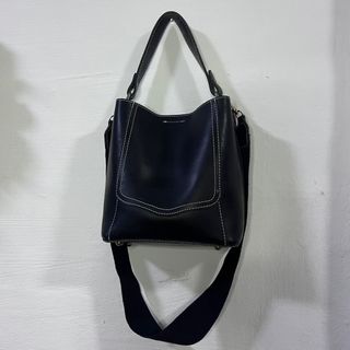 (Category: ) located in . Submitted by Huhu_Shop (Listing ID 1203076928, Image 1). Description: .