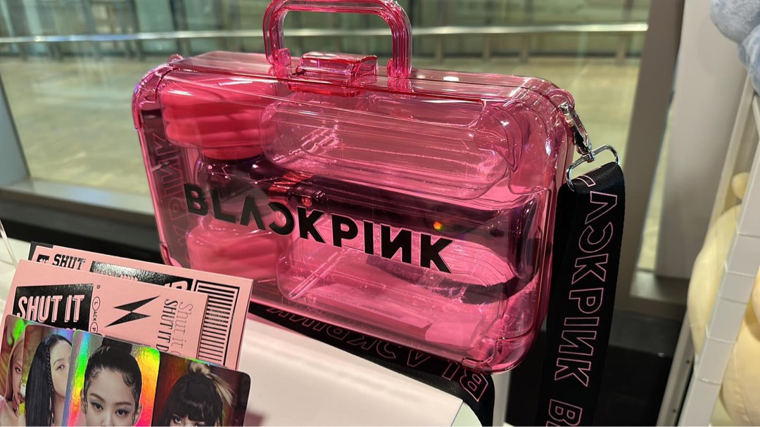Black shop pink suitcase