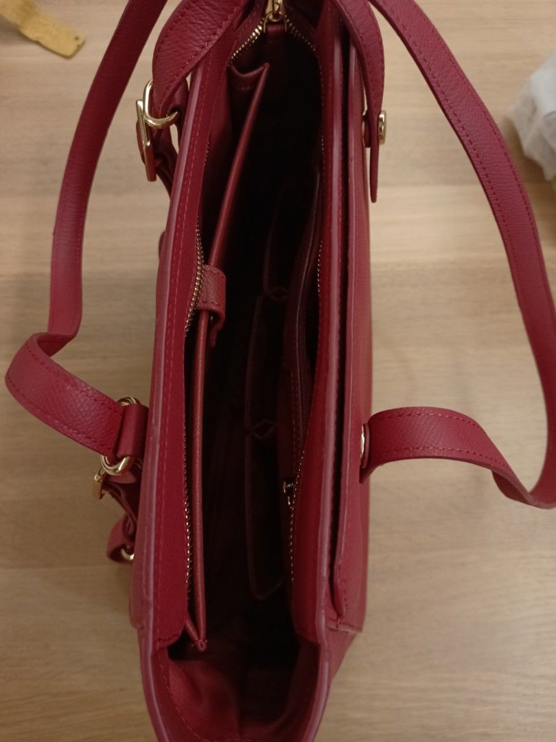BNIB TOCCO TOSCANO BURNT RED BAG W STRAPS Luxury Bags Wallets