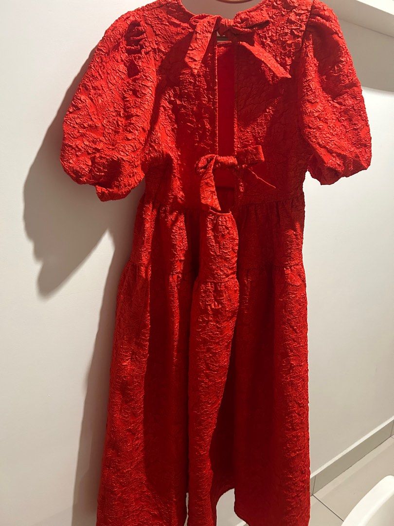 Brand new with tag Monki red puff sleeve dress with ribbon tie back,  Women's Fashion, Dresses & Sets, Dresses on Carousell
