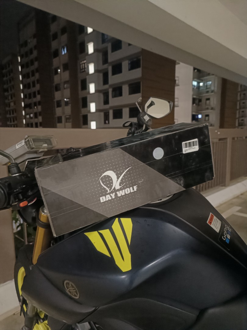 Day wolf Gloves W Heater, Motorcycles, Motorcycle Accessories on Carousell