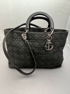 (Category: ) located in . Submitted by luxlabels (Listing ID 1203010168, Image 1). Description: .