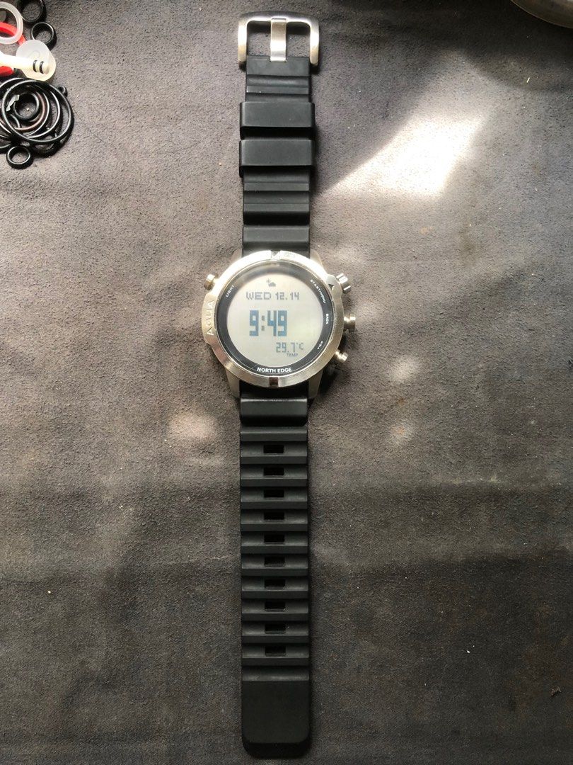 DIVE WATCH NORTH EDGE AQUA, Men's Fashion, Watches & Accessories ...