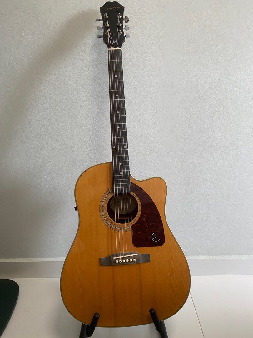 DR 220S Epiphone Guitar with Casing Hobbies Toys Music Media