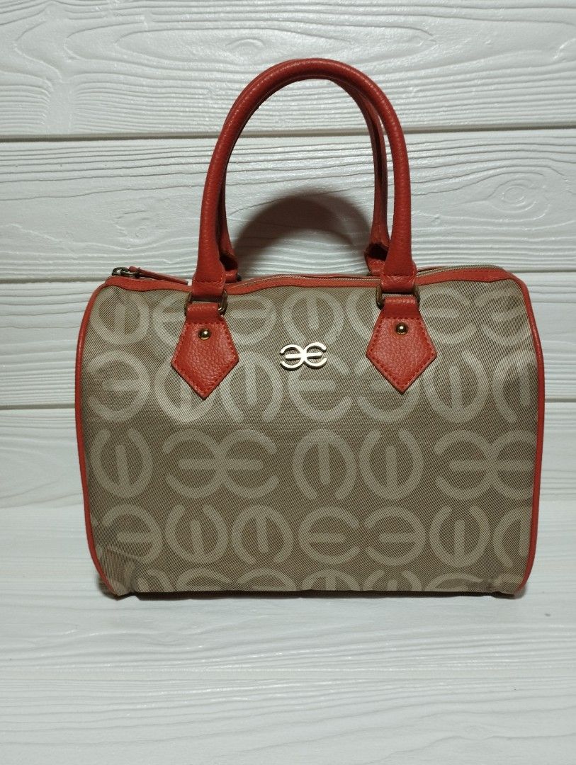 Esquire Doctors Bag, Luxury, Bags & Wallets on Carousell