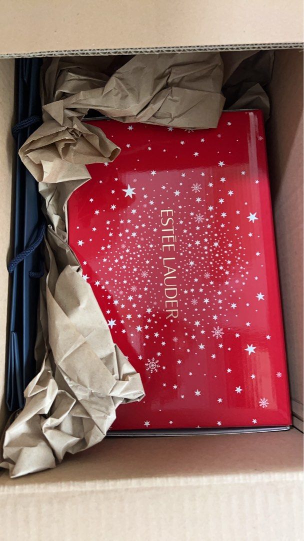 Estee Lauder 2022 Christmas Gift Set, Beauty & Personal Care, Face