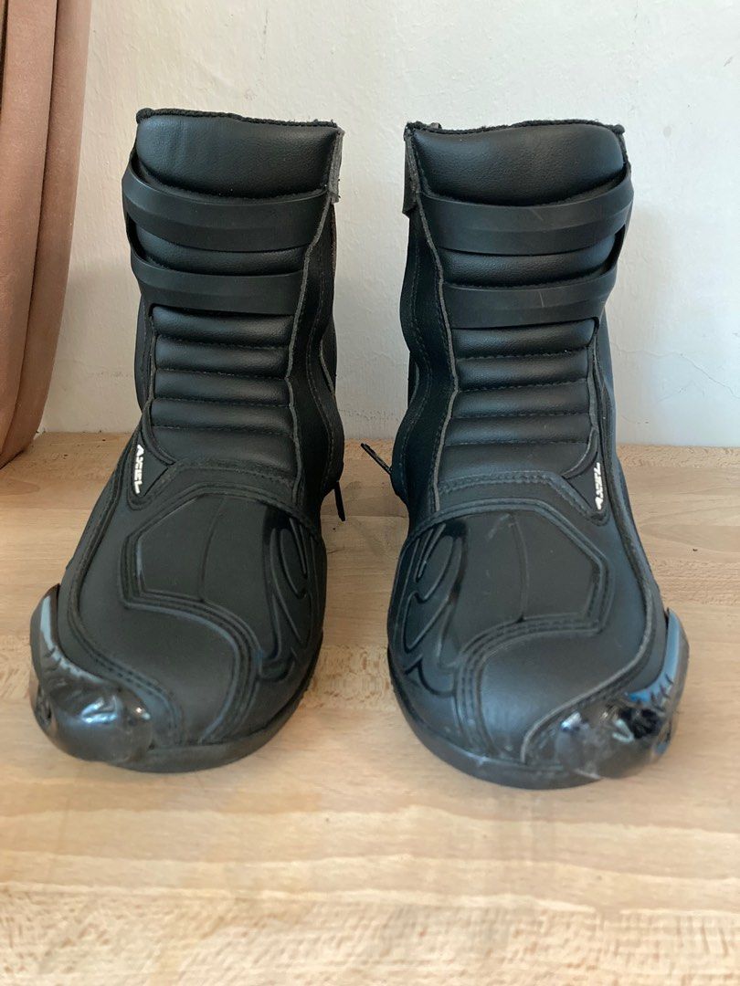 Forma Axel Boots