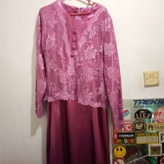 Gamis Pesta Brukat Ungu
