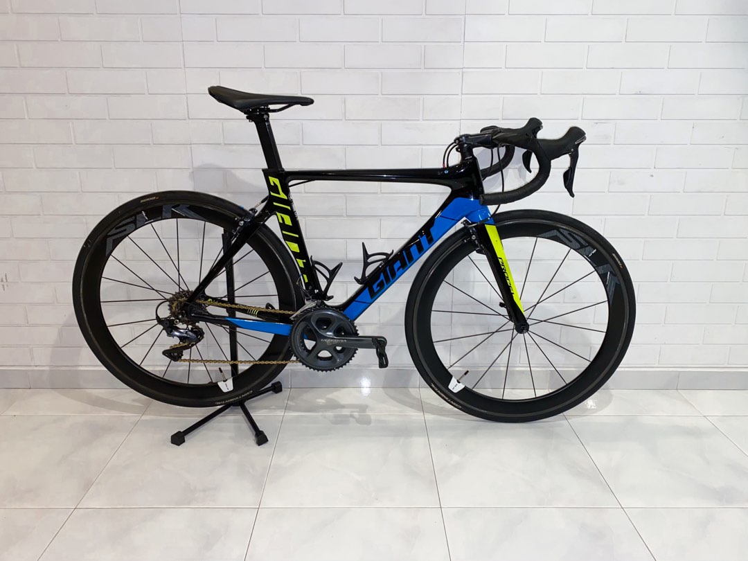 Paire De Roues Carbone Giant SLR 1 AERO Pour Vélo De Course (occasion)