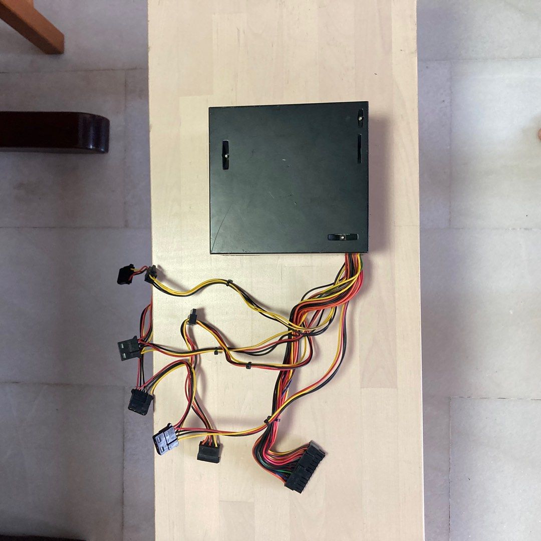 Gigabyte Power Supply (405 Watt), Computers & Tech, Parts & Accessories