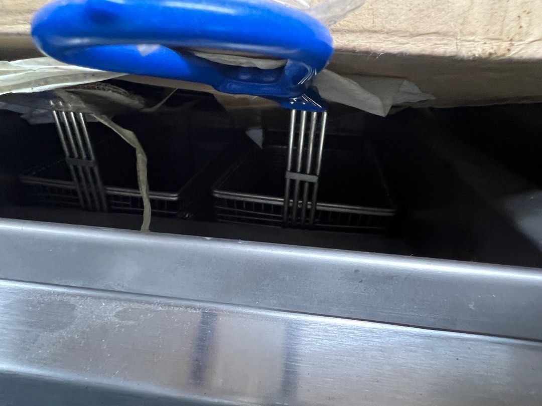 Imperial Electric 3 Phase Single Tank Freestanding Deep fryer, TV