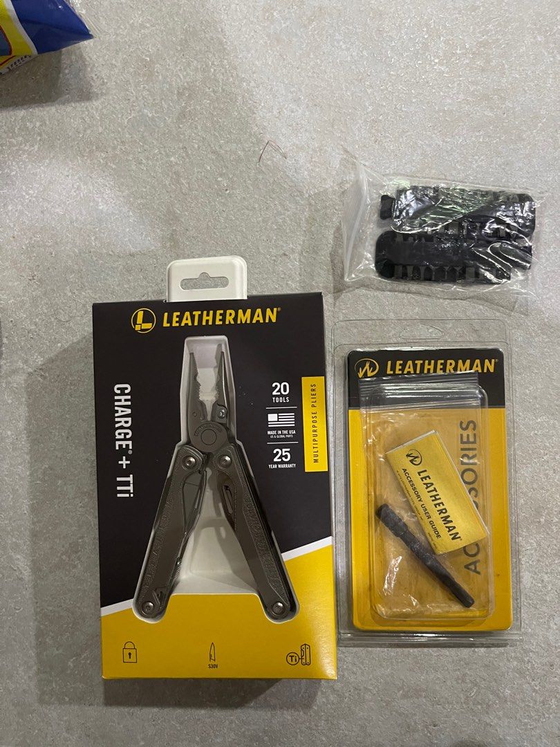 Leatherman Charge tti Titanium, Sports Equipment, Hiking & Camping on