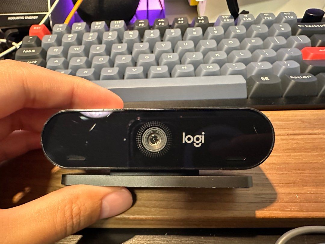 Logitech 4K Pro Magnetic Webcam, Computers & Tech, Parts & Accessories,  Webcams on Carousell
