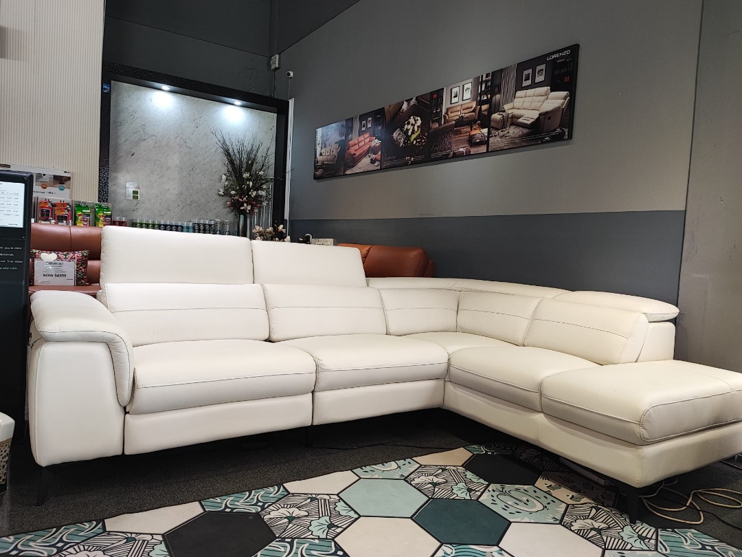 Lorenzo Clearance Sofa Lshaped Sofa in Full Leather (Display Set