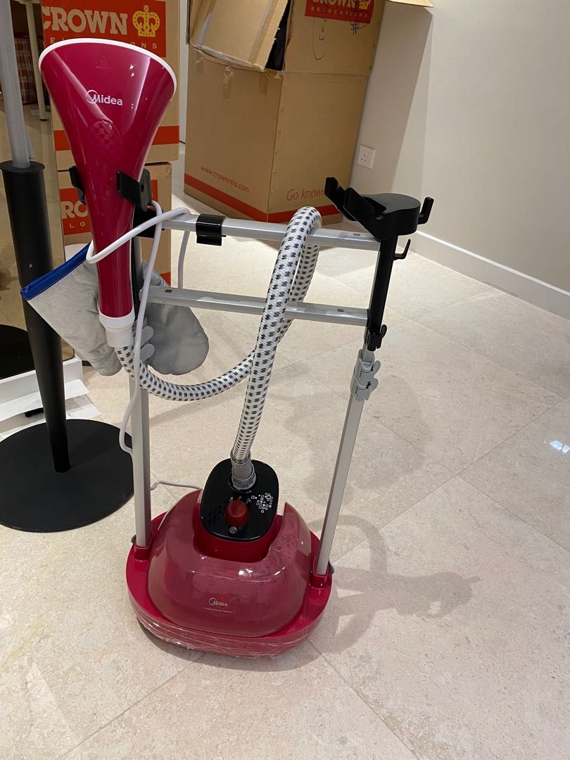 Midea Iron Steamer, TV & Home Appliances, Irons & Steamers on Carousell
