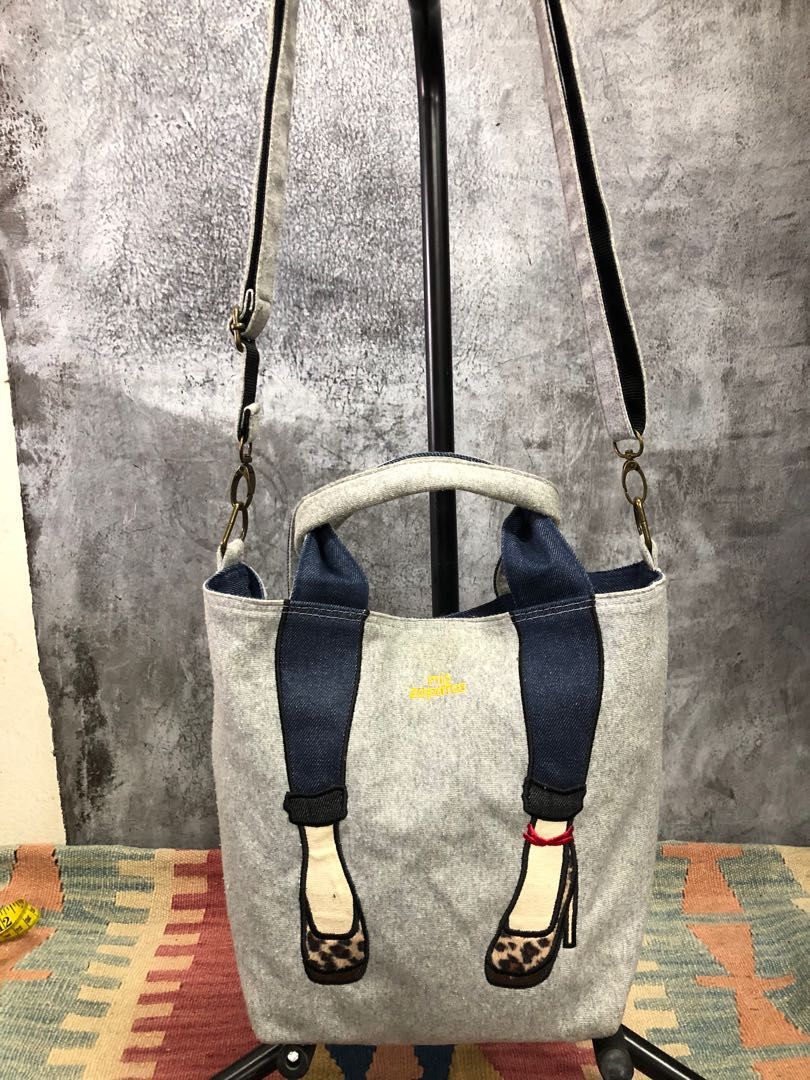 Zapatos sling bag top