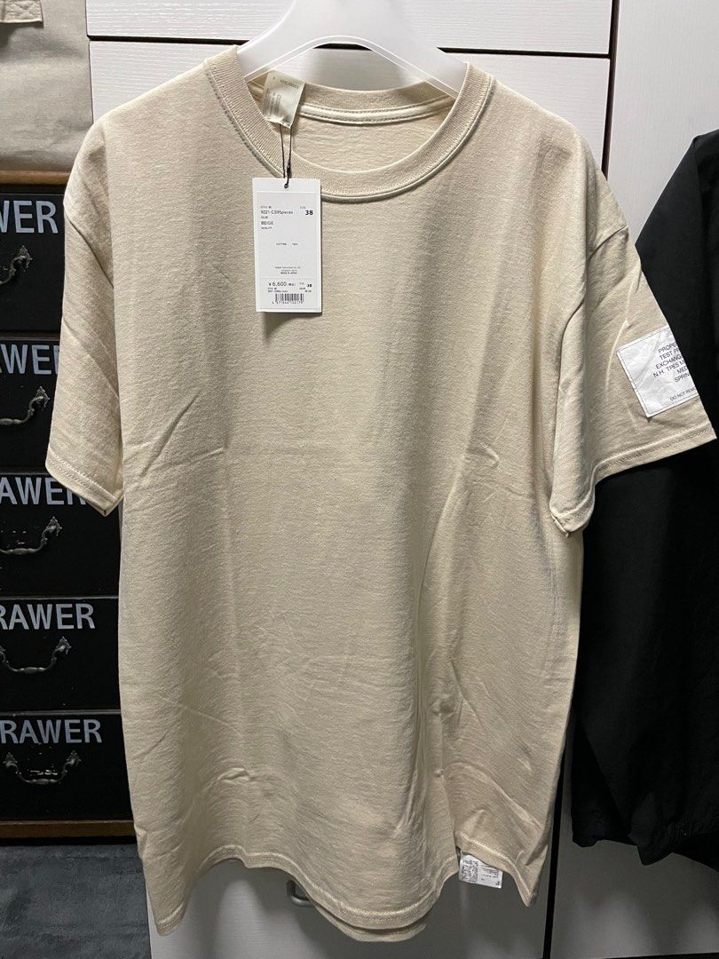 N Hoolywood Tee, 男裝, 上身及套裝, T-shirt、恤衫、有領衫- Carousell