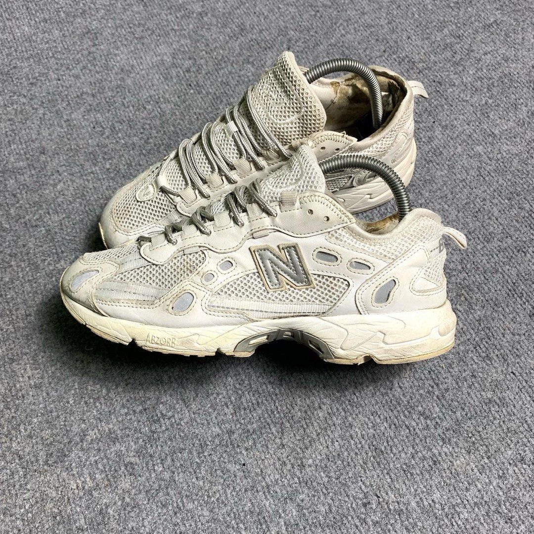 New balance 827 no pé on sale
