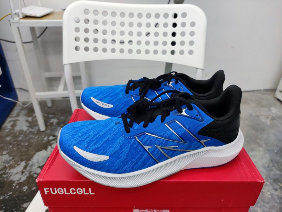 New balance fuel cell propel v3, Men's Fashion, Footwear, Sneakers on