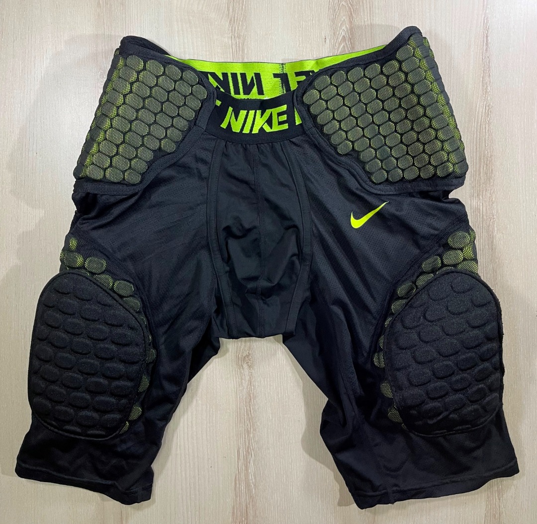 Nike pro combat padded compression shorts, Men's Fashion, Activewear on  Carousell