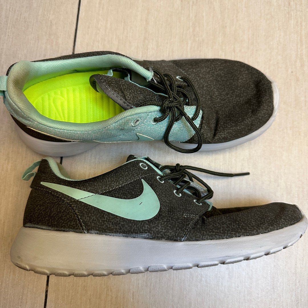 office nike running shoes