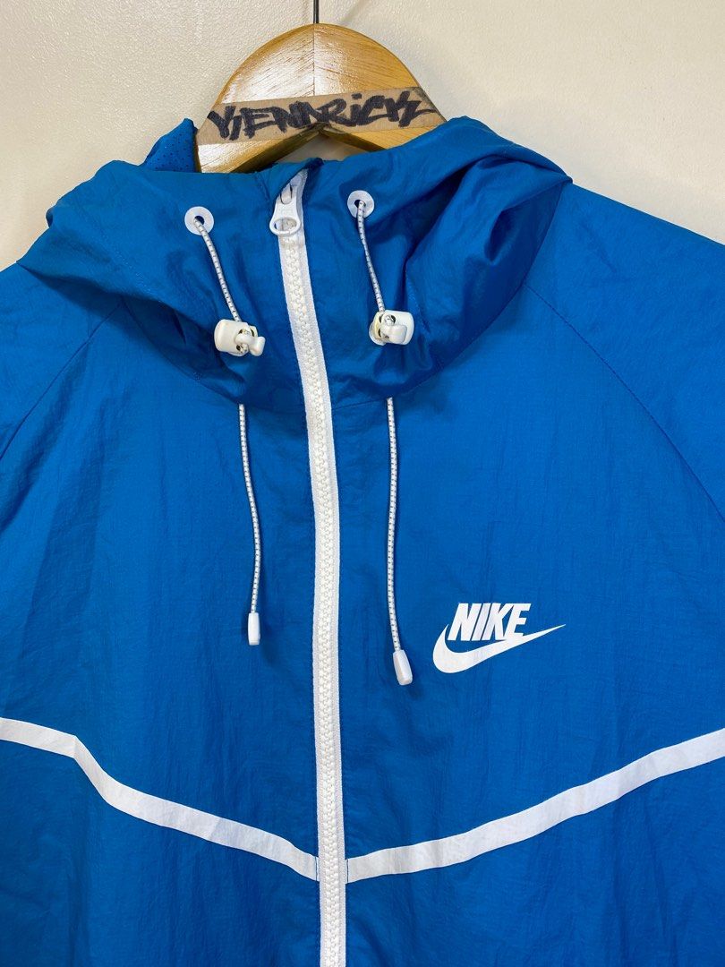 Nike tech aeroshield windrunner clearance