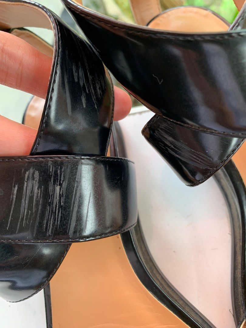 Nine West Malbeco sandals (Category: Flats & Sandals) located in Batangas. Submitted by rafaelconcha (Listing ID 1202955451, Image 3). Description: for sale: original nine west malbeco sandals size: US 7.5 rfs: hindi na po nagagamit may scratches po..yun lang po ang issue..😊.