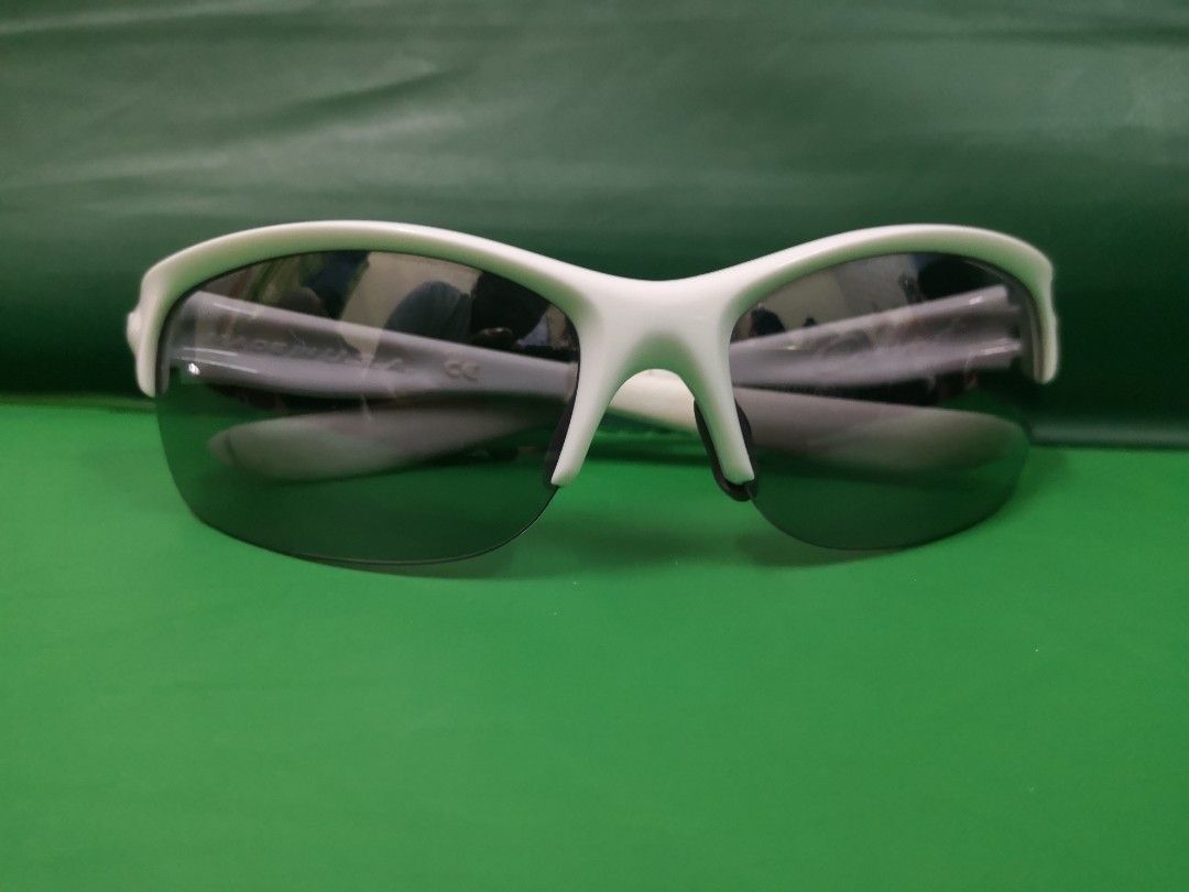 Oakley Commit Sunglasses, Women's Fashion, Watches & Accessories, Sunglasses  & Eyewear on Carousell