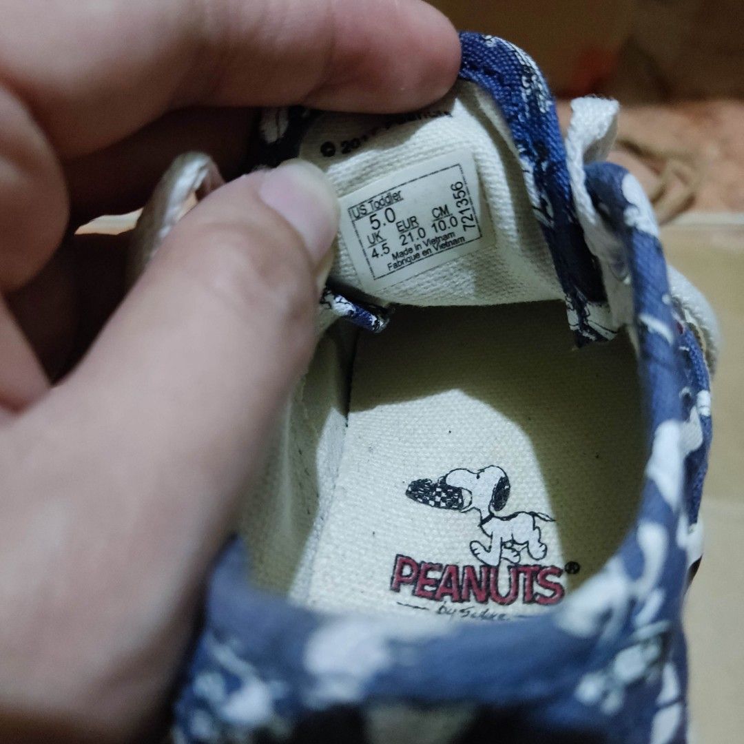 Vans peanuts vietnam top