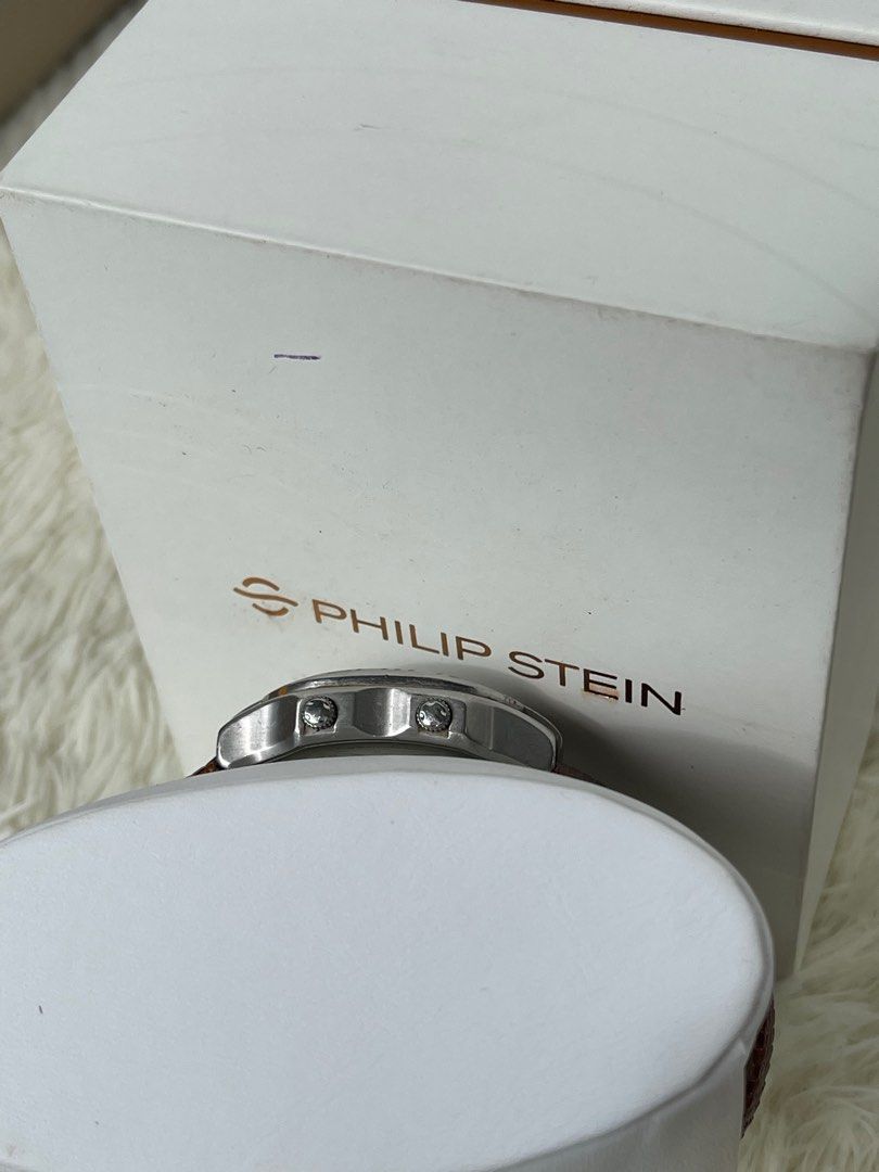 Philip stein large Women (Category: Luxury Watches) located in Calamba. Submitted by zarahzion (Listing ID 1203095687, Image 2). Description: Philip Stein women large 8/10 condition needs cleaning comes with cc & box Guranteed original from USA 🇺🇸 .