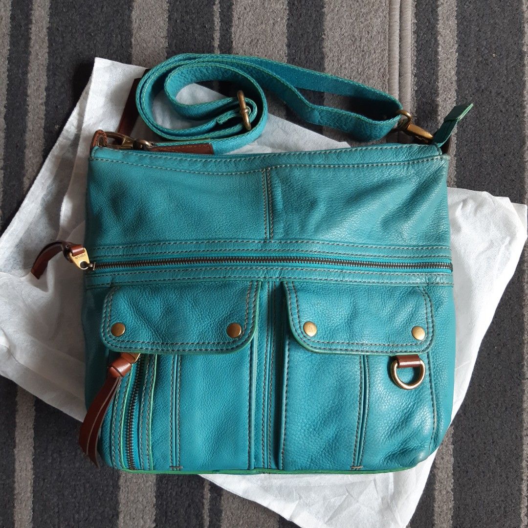 Fossil leather crossbody bag sale on sale