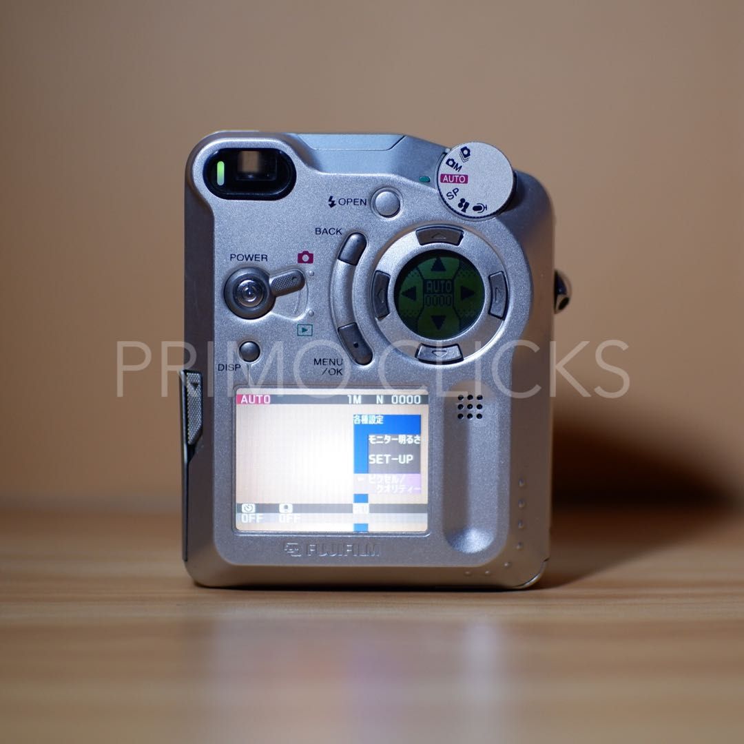 【ポルシェデザイン】FinePix 6800Zoom 保証書有り ポルシェデザイン】FinePix 6800Zoom 保証書有り