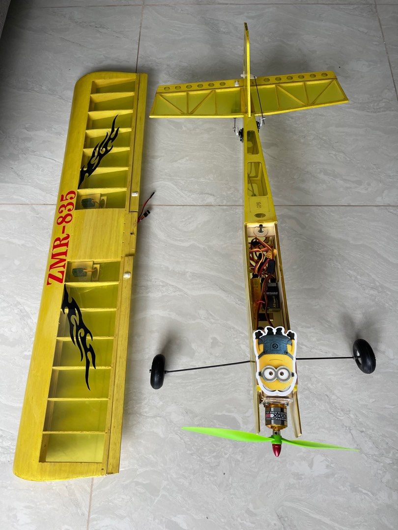Rc plane training plane ZMR835 with dsm2 receiver and hobby eagle A3