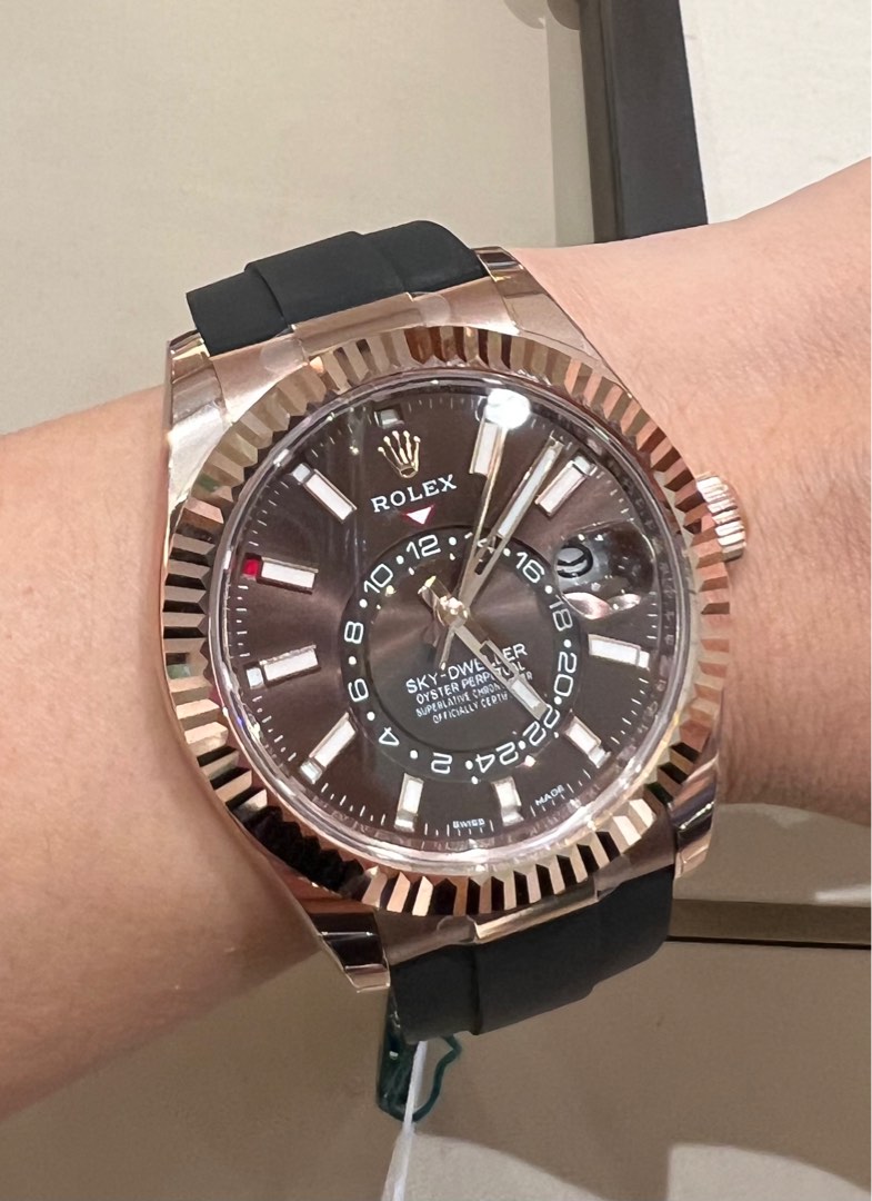 Rolex sea hotsell dweller rose gold
