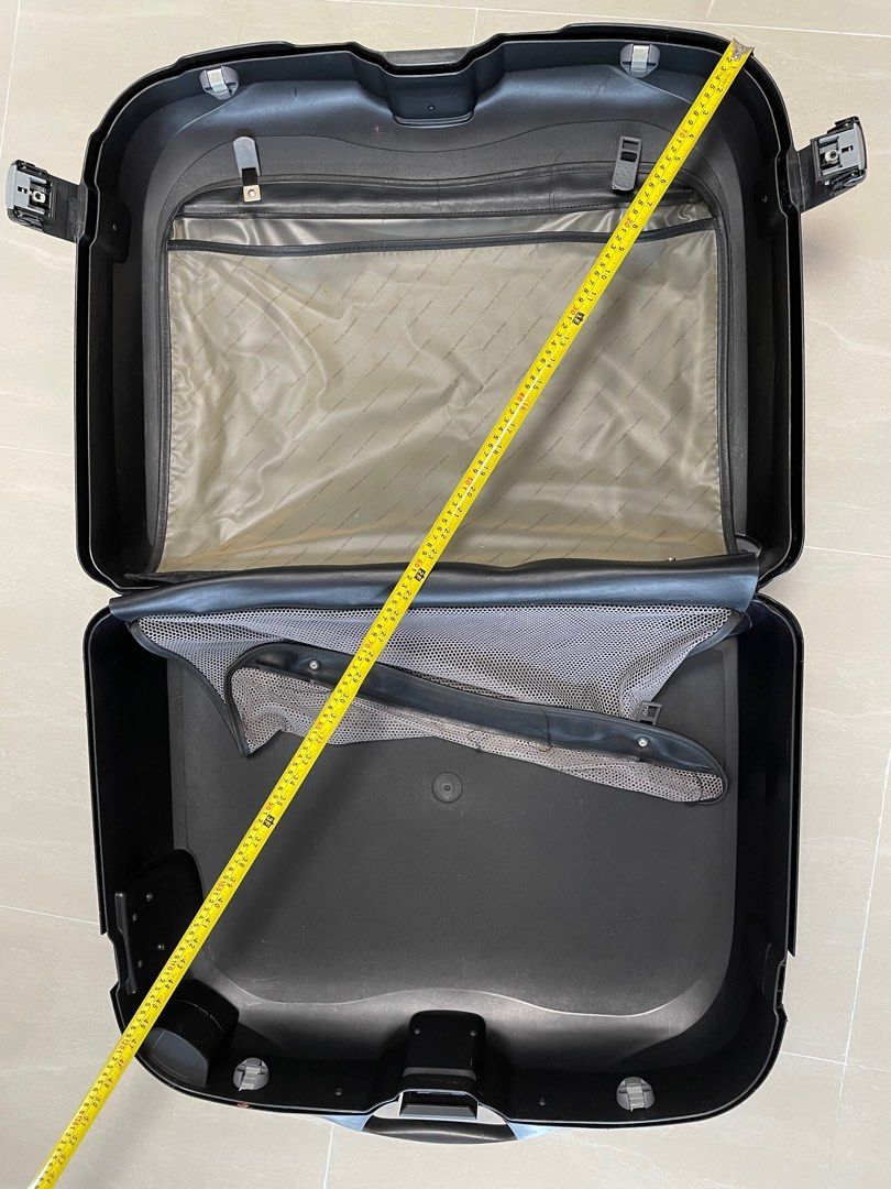 Samsonite Hard Case with 3 original keys 4 wheels Sturdy Case Made in