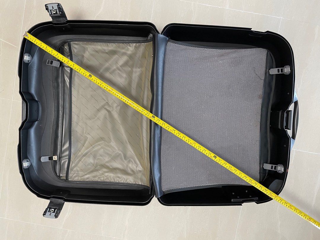 Samsonite Hard Case with 3 original keys 4 wheels Sturdy Case Made in