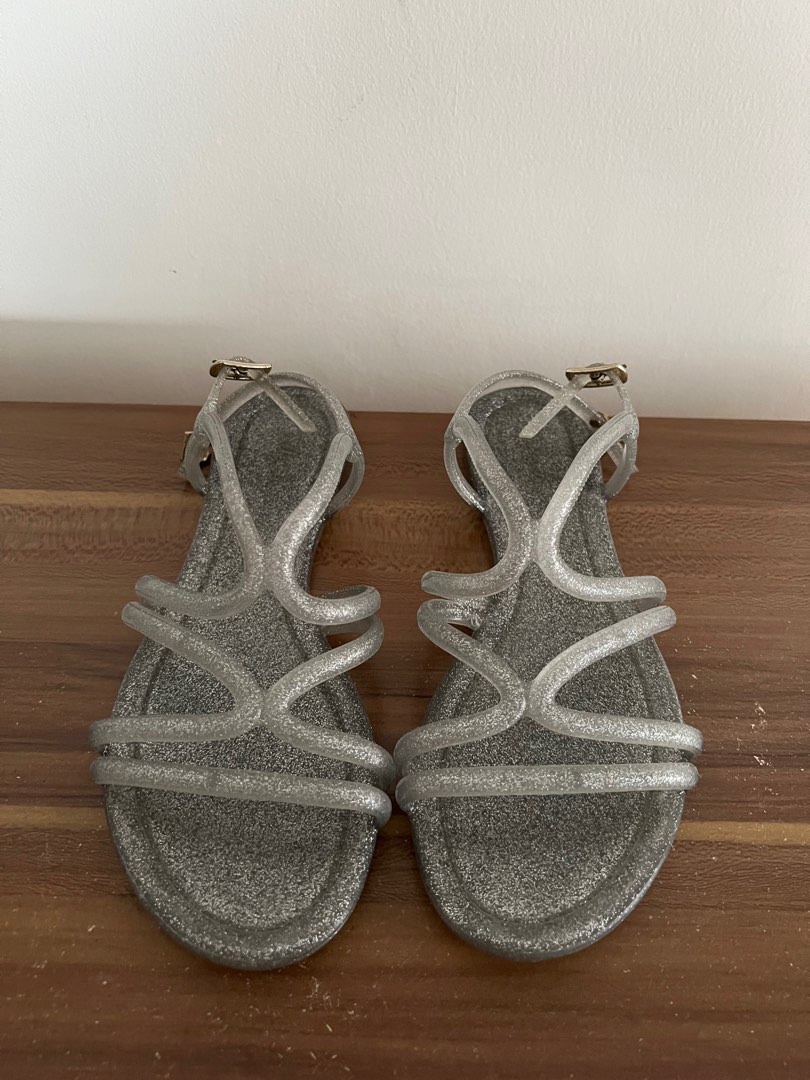 harga sandal jelly bunny