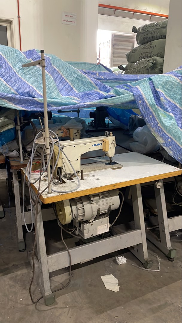 Second Hand Juki Sewing Machine, Furniture & Home Living, Furniture