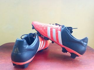 Sepatu Bola Adidas Ace