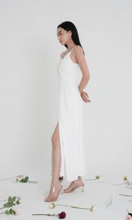 (Category: ) located in . Submitted by xwlwardrobe (Listing ID 1203106457, Image 1). Description: .