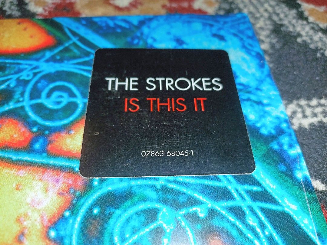 The Strokes "Is This It" Vinyl LP Record, Hobbies & Toys, Music & Media, Vinyls on Carousell