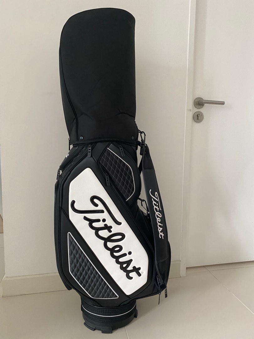 Titleist midsize staff discount bag jet black