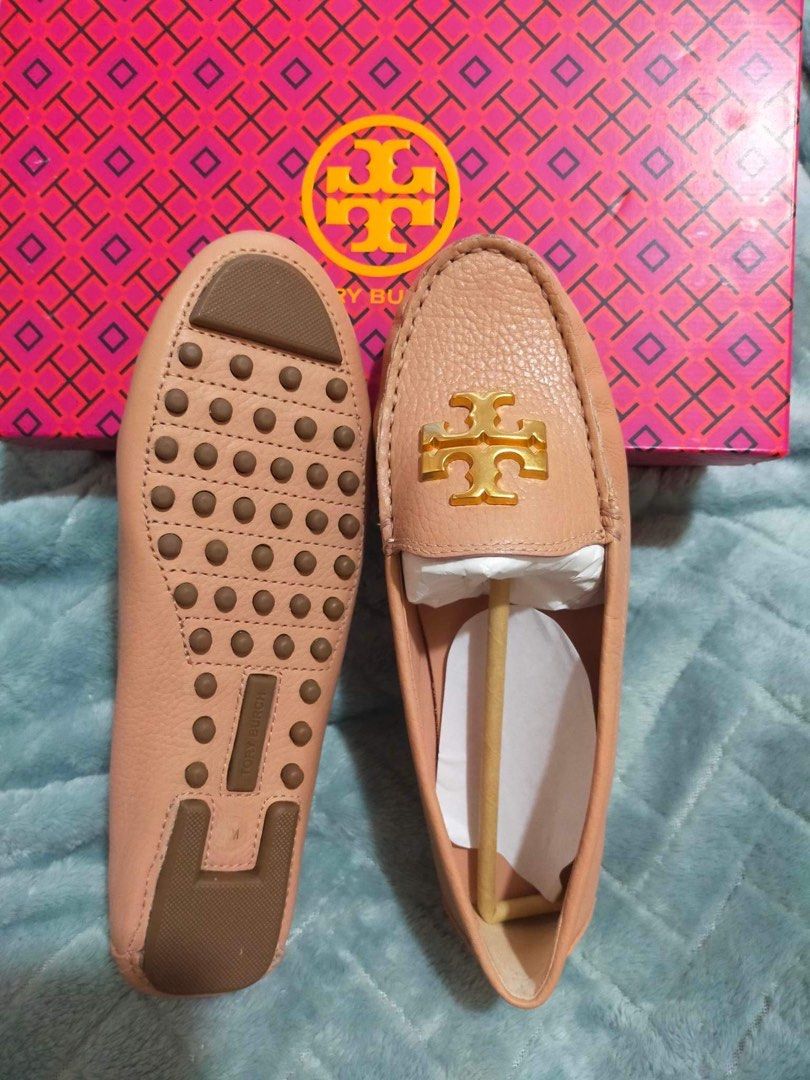 Tory Burch Everly Driver Tumbled Leather, Women's Fashion, Footwear ...